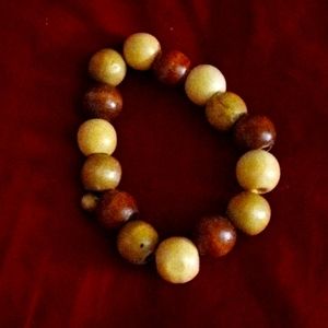 Wood beed bracelet